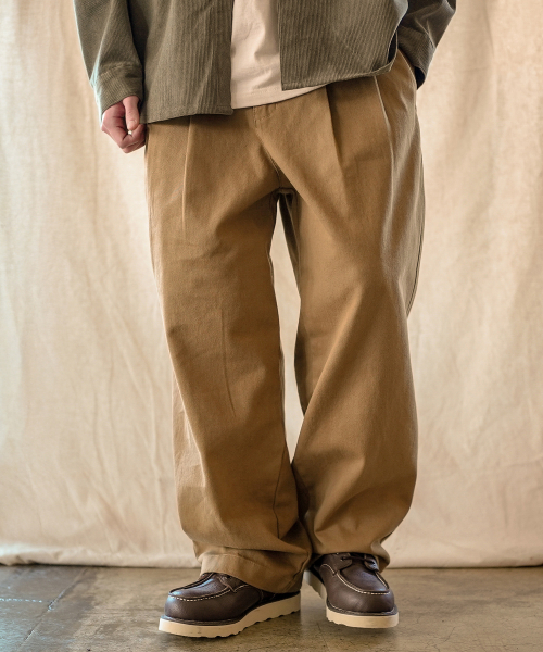 Saturn Two Tuck Wide Twill Pants Deepbeige KJLP2606