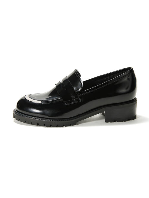 Circle Loafer Black