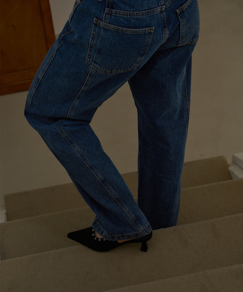 Flesh eyelet slingback