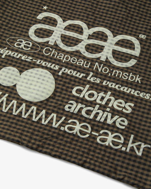 WEB LOGO CHECK GYM SACK [BROWN]