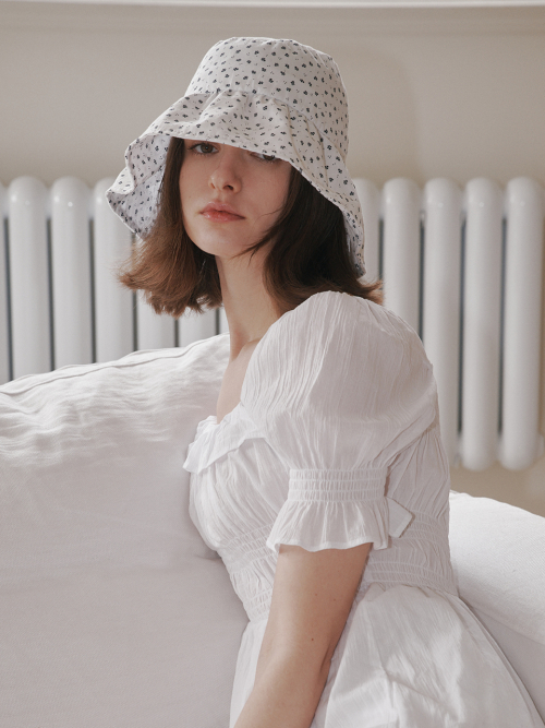 Violetta Shirring Bucket Hat (White)