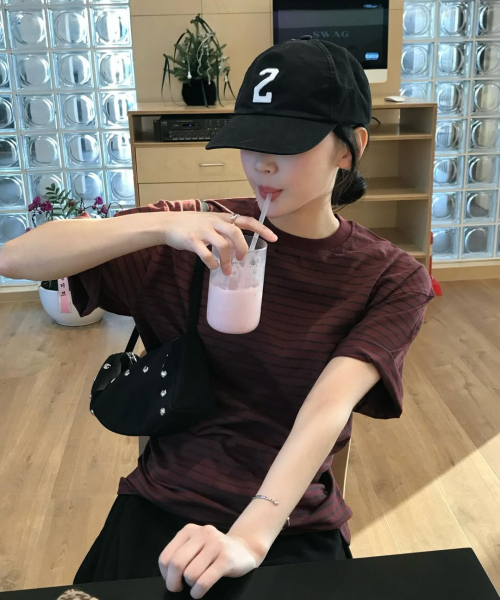 빈티지 라벨 스트라이프 티셔츠_와인
