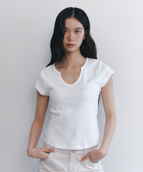 C 90S LINE SLIT NECK HALF-SLEEVE T-SHIRT_WHITE