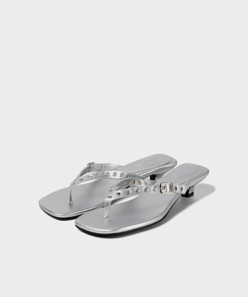 EYELET KITTEN FLIP-FLOP SILVER