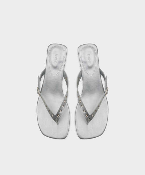 EYELET KITTEN FLIP-FLOP SILVER
