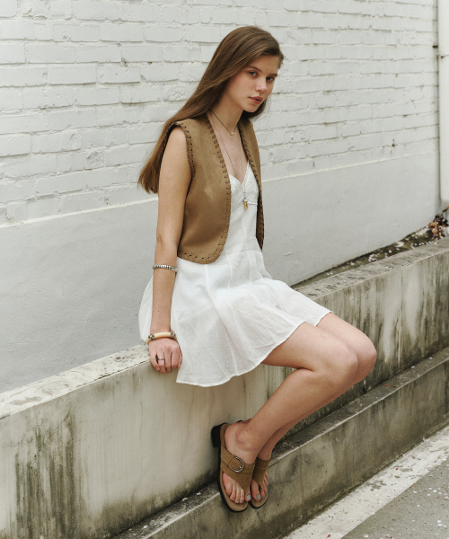 STUDIA BUCKLE FLIP-FLOP BEIGE