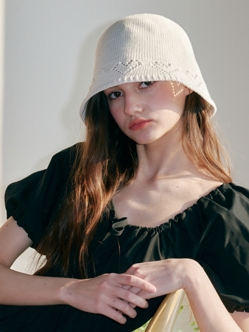Heart Hole Bucket Hat (Cream)