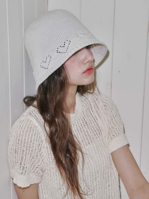 Heart Hole Bucket Hat (Cream)
