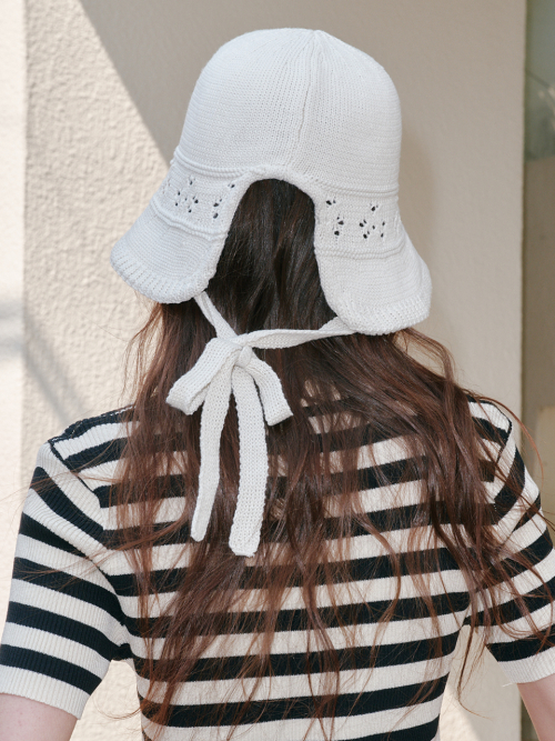 Blossom Hole Bonnet Hat (Cream)