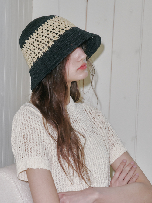 Color Block Paper Crochet Hat (Black & Beige)
