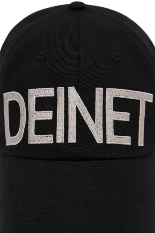 DEINET BIG LOGO CAP IN BLACK