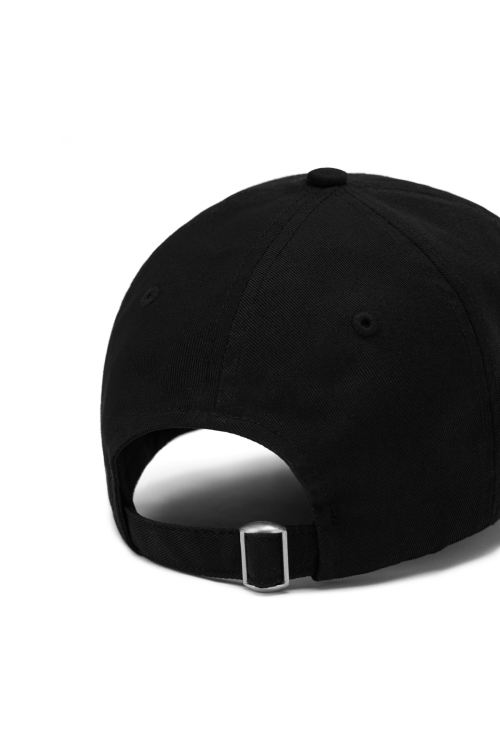 DEINET BIG LOGO CAP IN BLACK