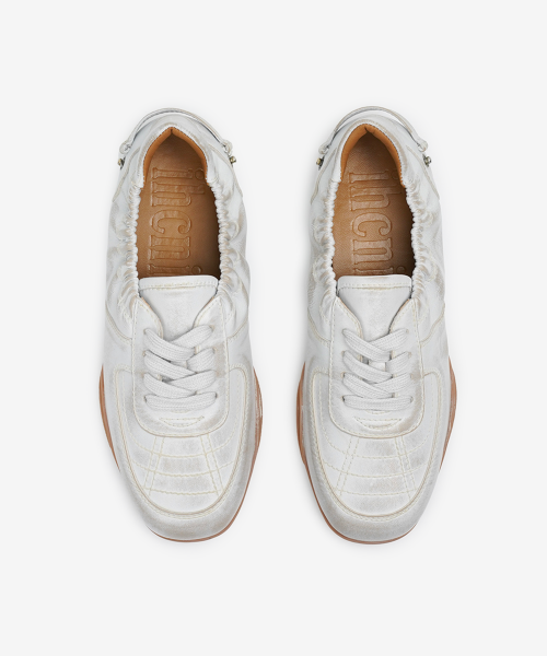 r. 902 vintage leather sneakers