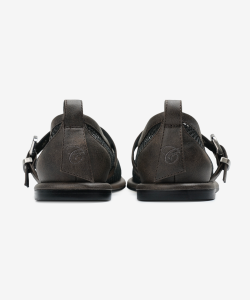 r. 903 mesh buckle flats / brown