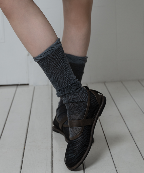 r. 903 mesh buckle flats / brown