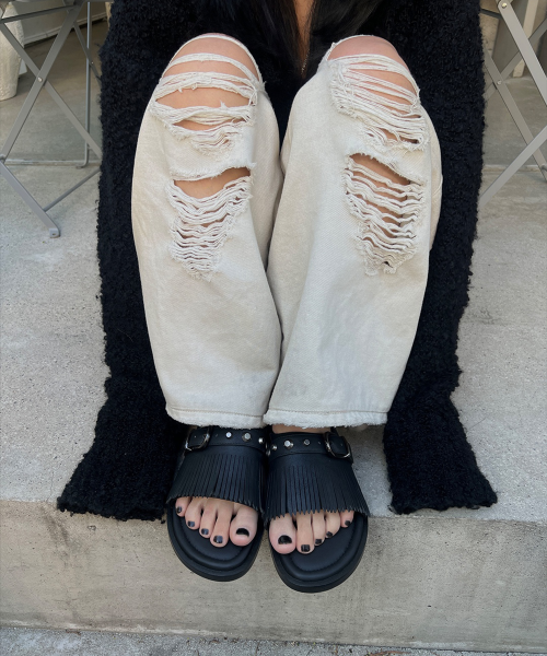 r. 909 tassel stud slides / black