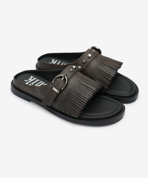 r. 909 tassel stud slides / brown