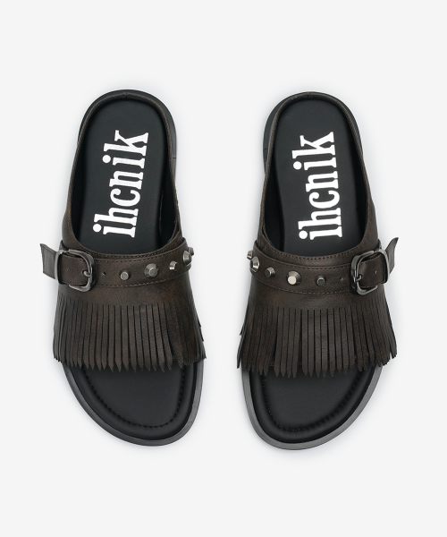r. 909 tassel stud slides / brown