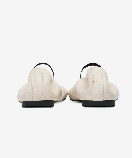 r. 910 wrinkle mary jane flats / ivory