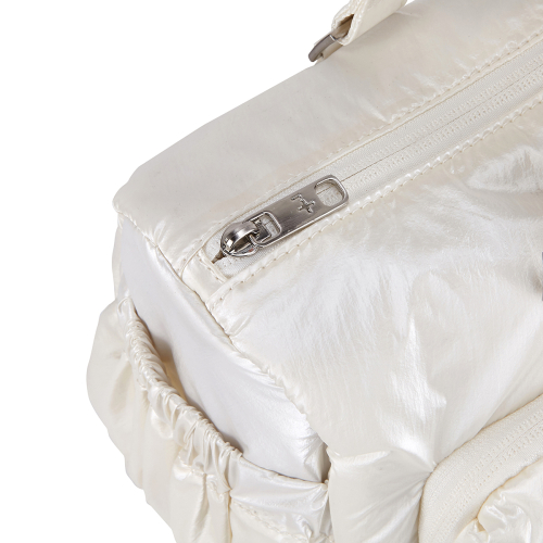 글로시 더플백 화이트 OZAKFA108I