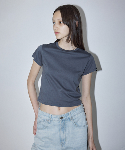 BASIC SHORT SLEEVE CROP T-SHIRT - DARK GREY