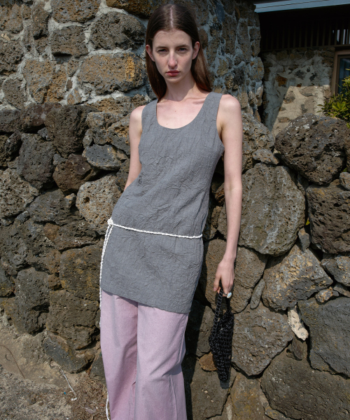 CRINKLED SLEEVELESS DRESS - GREY