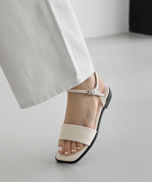 Reig Square Strap Sandals (1.5cm)