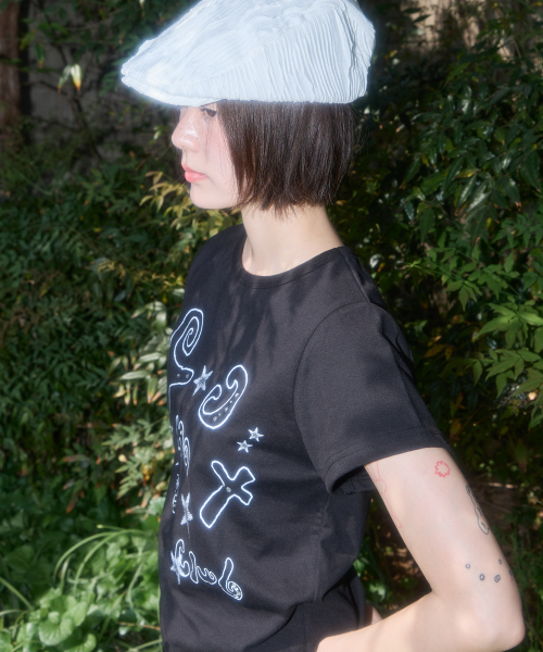 GLITER MAZY LOGO TEE (BLACK) F25QB125