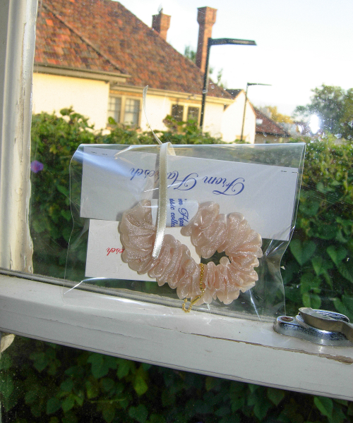 Pluto Scrunchie_Apricot