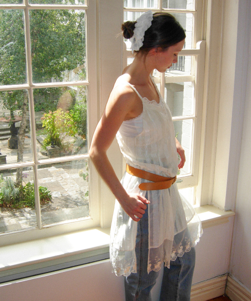 Jasmin Scrunchie_White