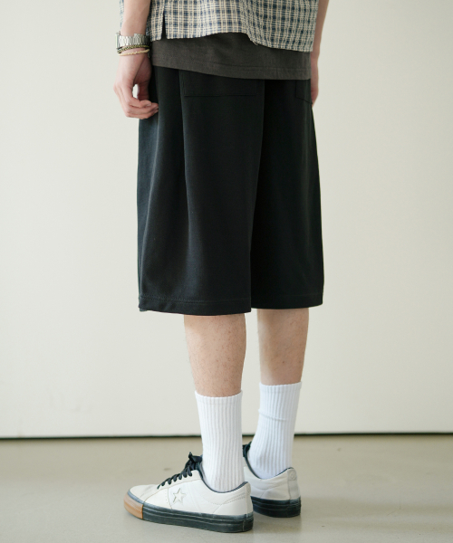 Light Deep Tuck Half Pants Black OYSP2625