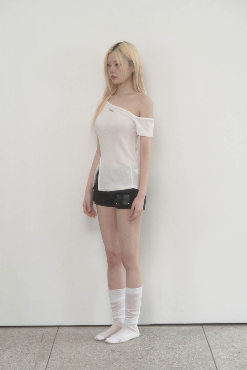 One-shoulder Basic Slit Top (White)