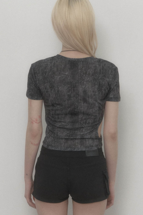 Graphic Side-hole Top (Black)