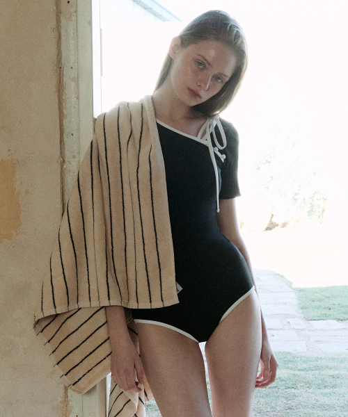 CUT OUT RIBBON SWIMSUIT BLACK