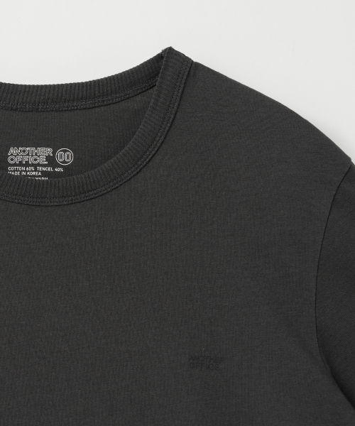 w. Weekly Tee (Black)