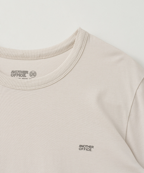 w. Weekly Tee (Greige)