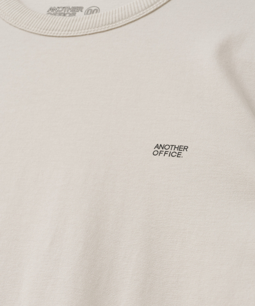 w. Weekly Tee (Greige)