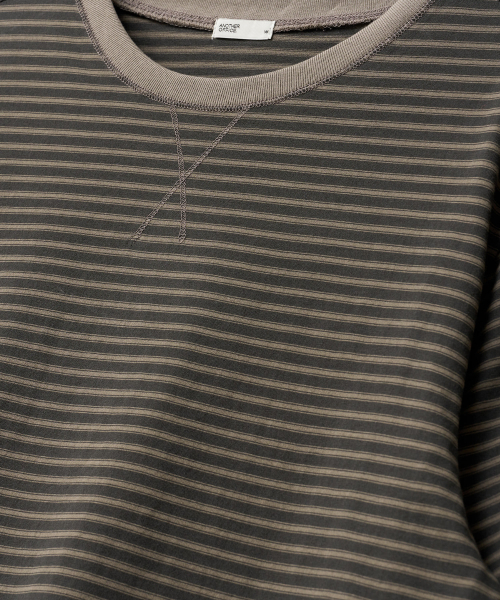 w. Gusset Stripe Tee (Charcoal)