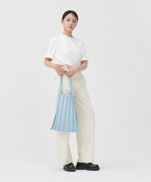 뉴숄더백 라이트블루