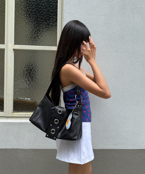 Nita / Black