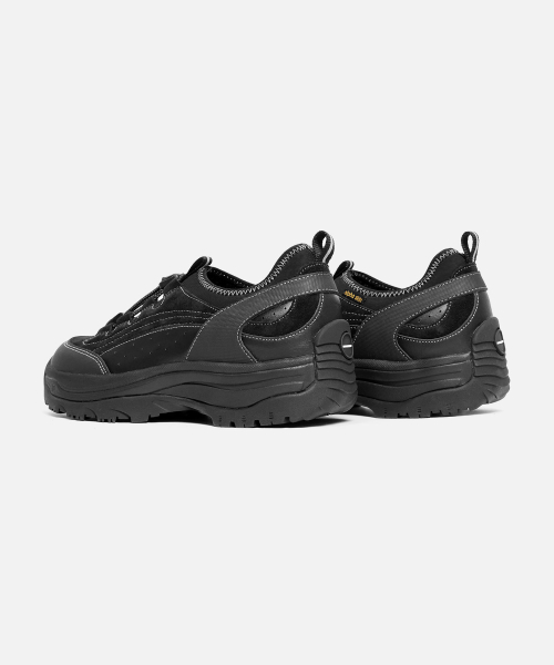BLUE MOUNTAINS [BLACK]