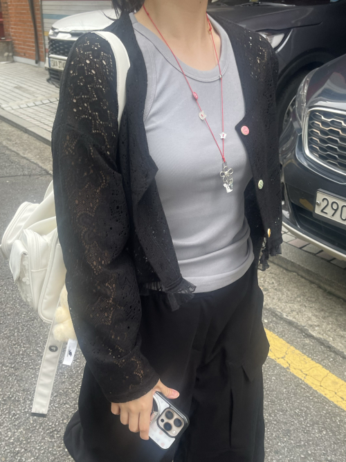 Moa Crop Cardigan (Black)