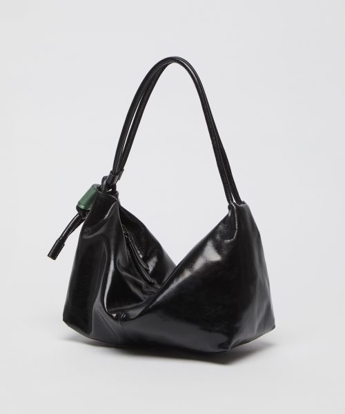 Ridge shoulder bag(Glossy crack black)_OVBAX25202GCB