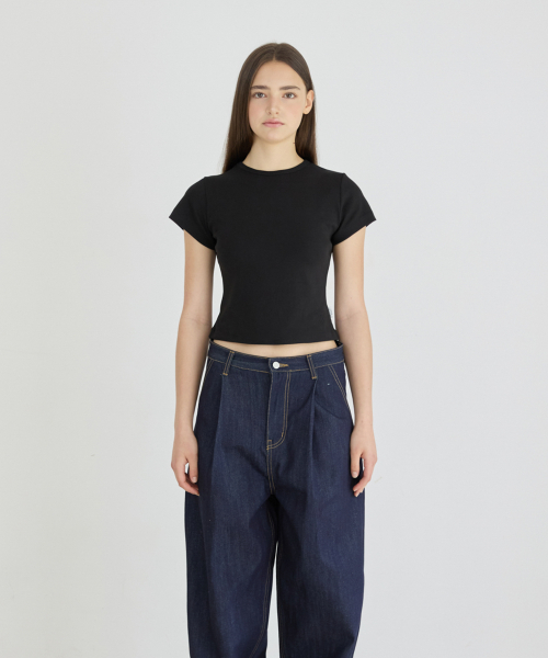 NYW EMBROIDERED WOMAN FIT T-SHIRTS_BLACK