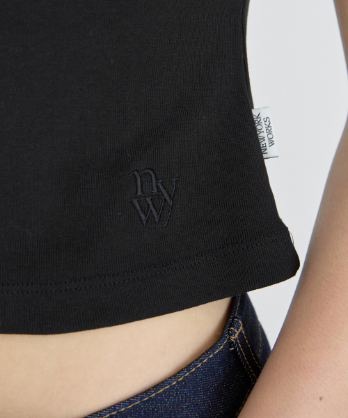 NYW EMBROIDERED WOMAN FIT T-SHIRTS_BLACK