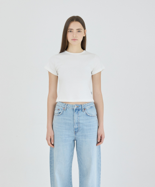 NYW EMBROIDERED WOMAN FIT T-SHIRTS_WHITE