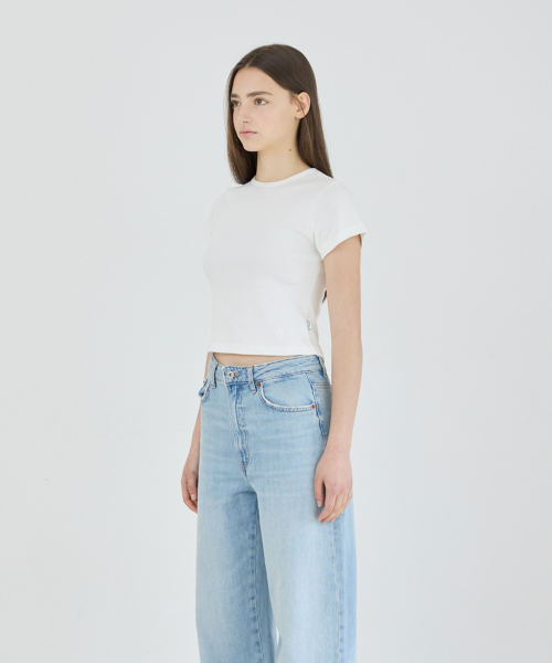 NYW EMBROIDERED WOMAN FIT T-SHIRTS_WHITE