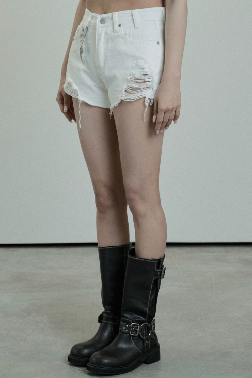 Rivet Damage Keyring Shorts pants (White)