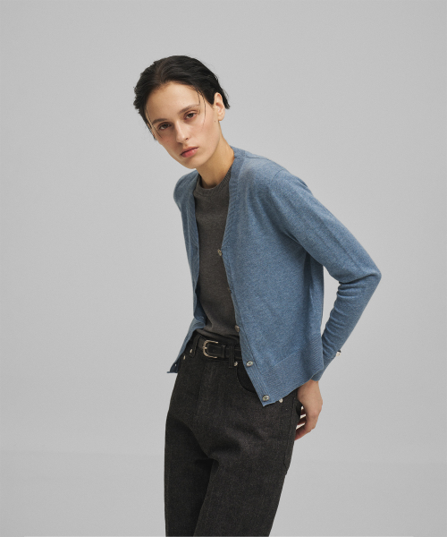 w. Peachskin V-Neck Cardigan (Faded Indigo)