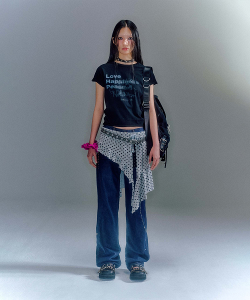 (WOMEN) DELLA ARTWORK T-SHIRT (3COLOR)